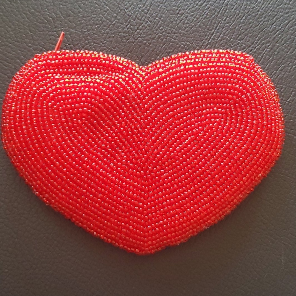 Beaded heart coin purse